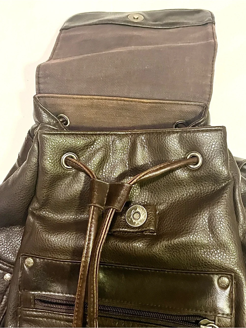 Relic sleek brown